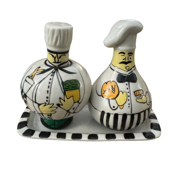 Vintage Chef Salt and Pepper Shakers with Tray‎ Ceramic Collectible - Picture 7 of 10